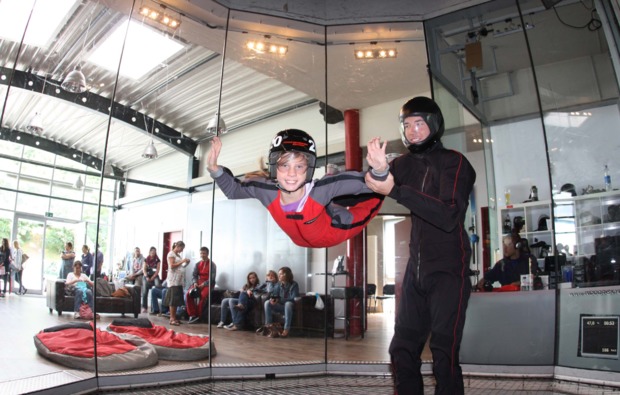 indoor-skydiving-windtunnel-bottrop-adrenalin