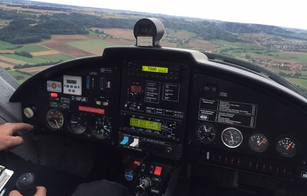 flugzeug-rundflug-greding-cockpit