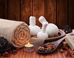 Kruterstempelmassage