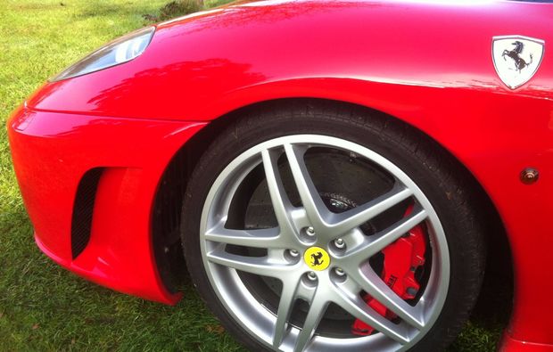 ferrari-fahren-tecklenburg-fahrerlebnis