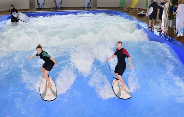indoor-surfkurs-muenchen-sport