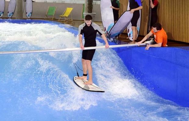 indoor-surfkurs-muenchen-training