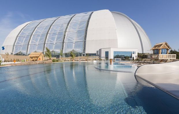 therme-berlin-schwimmbad
