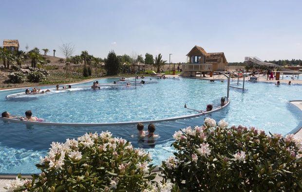 therme-berlin-tropical