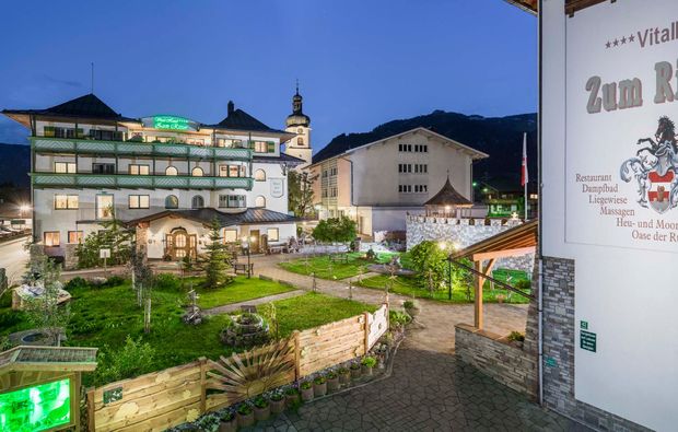 restaurant-candle-light-dinner-fuer-zwei-tannheim