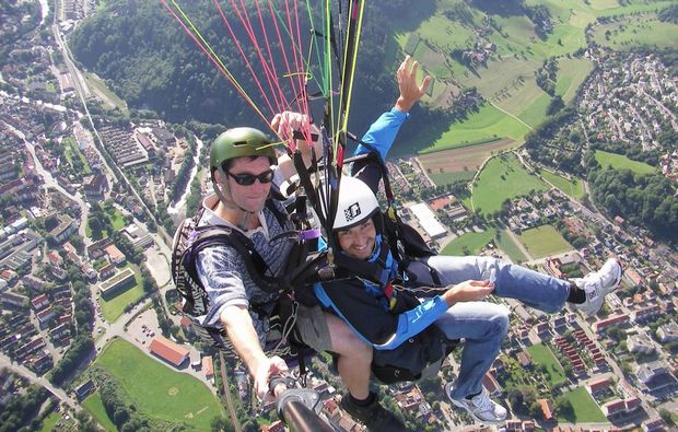 gleitschirm-tandemflug-waldkirch-aussicht-geniessen