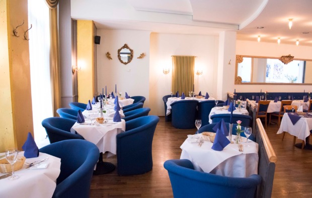 dinner-variet-in-leipzig-krystallpalast