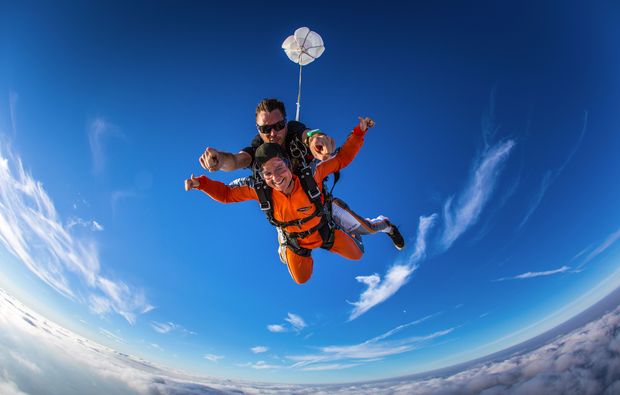 fallschirmsprung-kurs-gransee-adrenalin