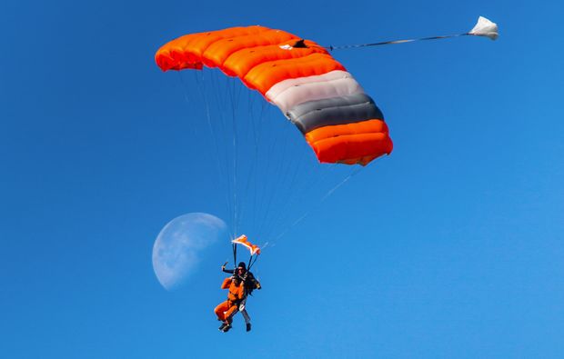 fallschirmsprung-kurs-gransee-springen