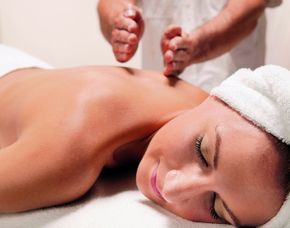 Schlank mit Brazilian Lymphatic Massage - Wie effektiv ist der Beauty-Trend aus Hollywood?
