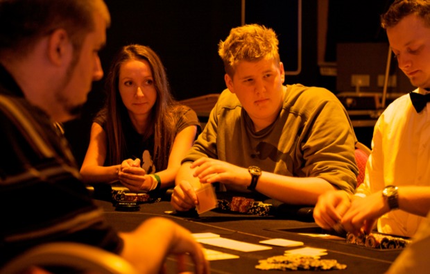 poker-lernen-aufbaukurs-koeln-einsatz