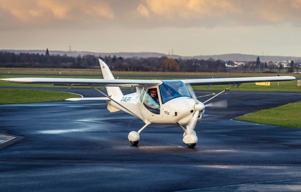 flugzeug-selber-fliegen-riesa-landebahn