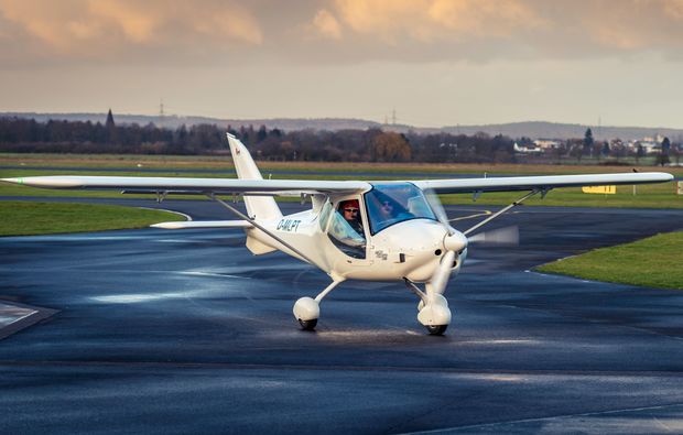 flugzeug-selber-fliegen-hamburg-landebahn