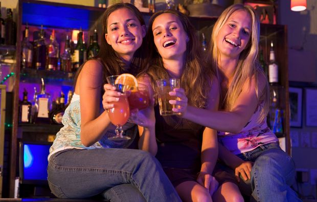 Cocktail-Kurs Duisburg Schenke mit einem Cocktailkurs außergewöhnlichen Spaß im Glas! Cocktail-Kurs Duisburg Schenke mit einem Cocktailkurs außergewöhnlichen Spaß im Glas!