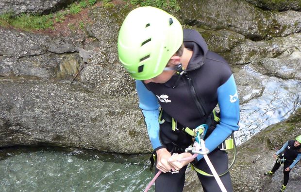 canyoning-tour-sonfhofen-abseilen