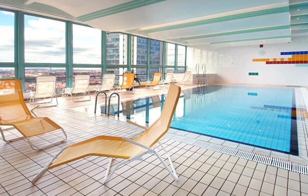 kurzurlaub-prag-pool