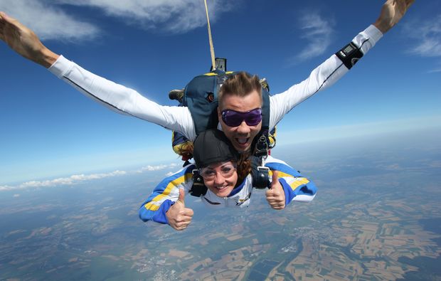 fallschirm-niederoeblarn-tandemsprung-tandemmaster