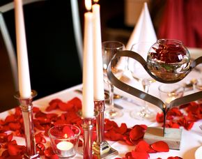 Kuschelwochenende (Voyage d´Amour für Zwei) Hotel Schloss Romrod - 4-Gänge-Candle-Light-Dinner