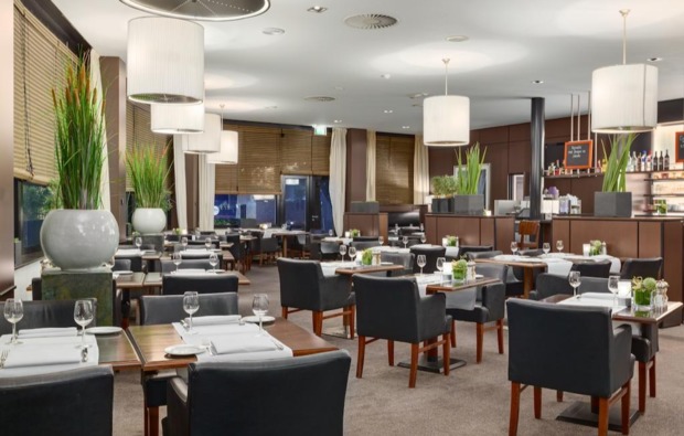 freizeitparks-mit-uebernachtung-restaurant