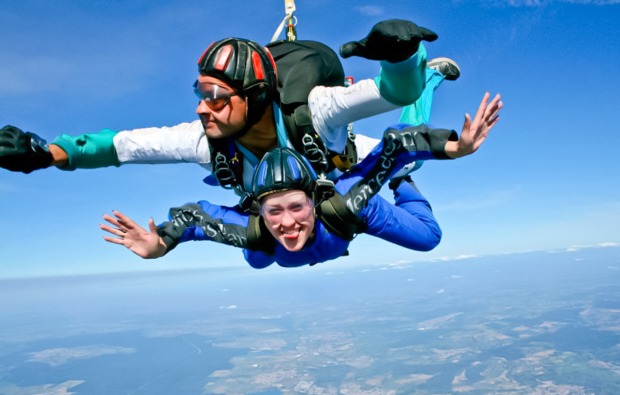 fallschirm-tandemsprung-speyer-adrenalin