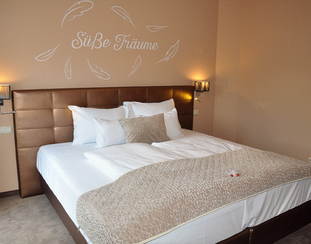 Romantikwochenende - 1 ÜN Maiers Hotel Schlafgut – Romantische Zimmerdekoration