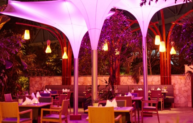 erlebnisreise-tropical-island-berlin-restaurant