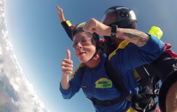 fallschirm-tandemsprung-hodenhagen-spass