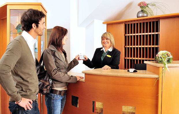 bad-salzungen-thermen-spa-hotels-rezeption