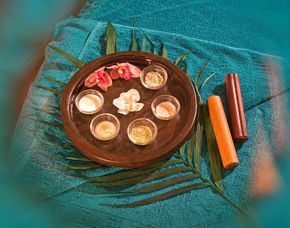 Ayurveda Anwendung Bad Schlema - Ayurveda-Massage: Ein Gefühl vollkommener Harmonie