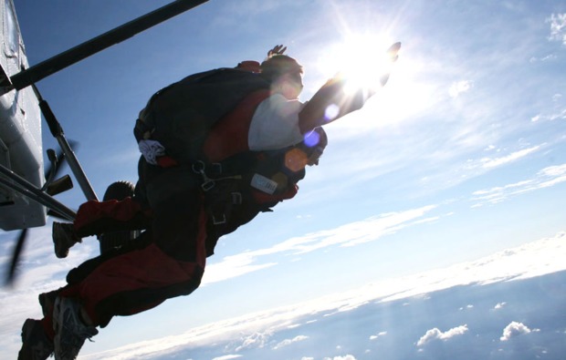 fallschirm-tandemsprung-niederoeblarn-action