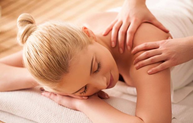 ganzkoerpermassage-kaufering-wellness