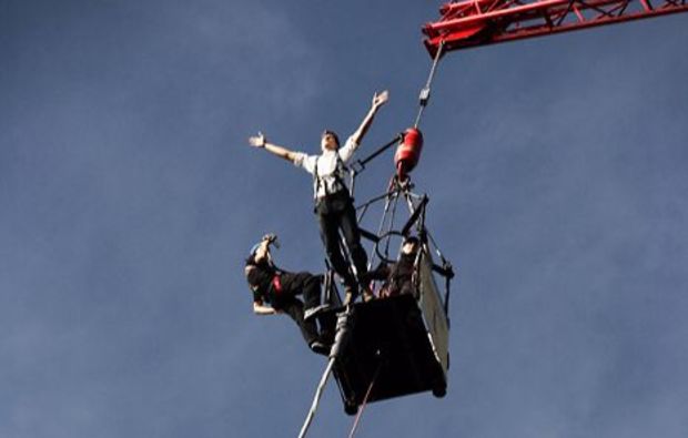 bungee-jumping-muenchen-dip-in