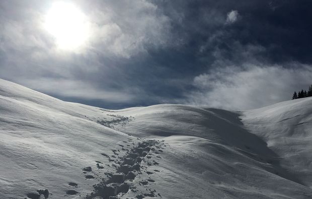 schneeschuh-wanderung-reit-im-winkl-abendteuer