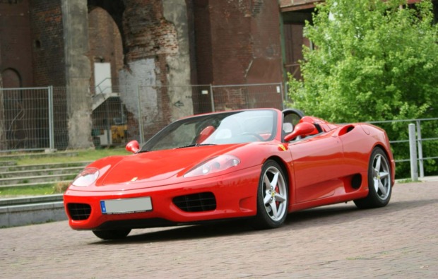 ferrari-fahren-drees-sportwagen