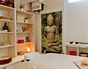 Hot Stone Massage Augsburg - Hot Stone Massage: Ganzkörpermassage indianischen Ursprungs Hot Stone Massage Augsburg - Hot Stone Massage: Ganzkörpermassage indianischen Ursprungs