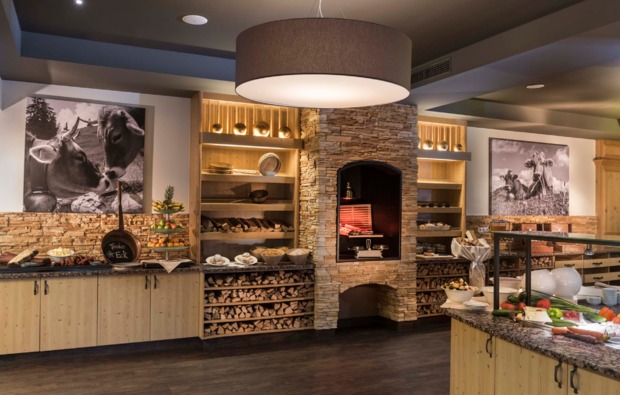 wellnesshotel-waidring-buffet