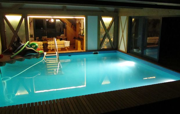 kurzurlaub-sulzfeld-pool