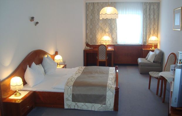 schlemmen-traeumen-steyr-doppelbett