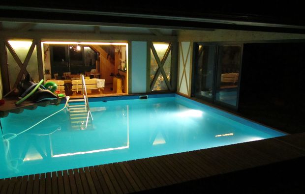 baumhaus-uebernachtung-sulzfeld-pool