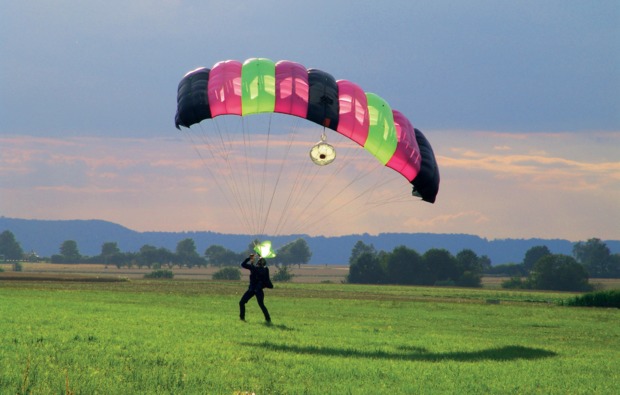 fallschirmsprung-kurs-schwaebisch-hall-landung