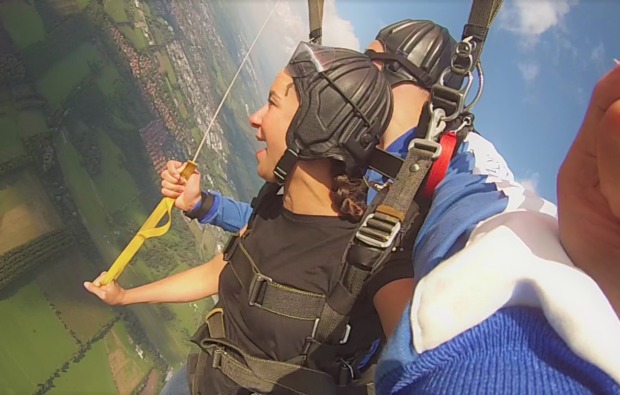 fallschirm-tandemsprung-karlshoefen-action