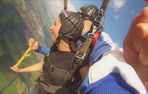 fallschirm-tandemsprung-luechow-spass