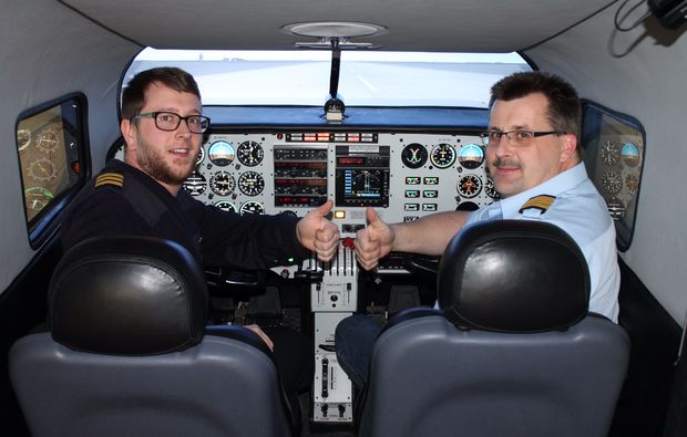 cockpit-piper-seneca-flugsimulator