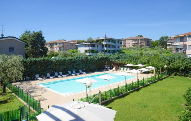 kurzurlaub-desenzano-del-garda-pool1510588525