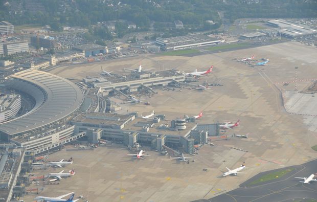 privatrundflug-mit-flugtheorie-moenchengladbach-blick-von-oben