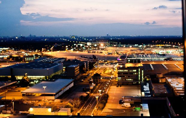 privatrundflug-mit-flugtheorie-moenchengladbach-flughafen