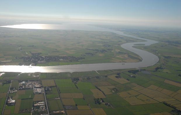 privatrundflug-mit-flugtheorie-moenchengladbach-perspektive