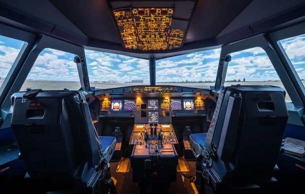 flugsimulator-bruchsal-cockpit