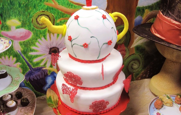 Fondant & Deko-Kurs Berlin - Backkurs & Dessertkurs – Genuss aus eigener Herstellung Fondant & Deko-Kurs Berlin - Backkurs & Dessertkurs – Genuss aus eigener Herstellung