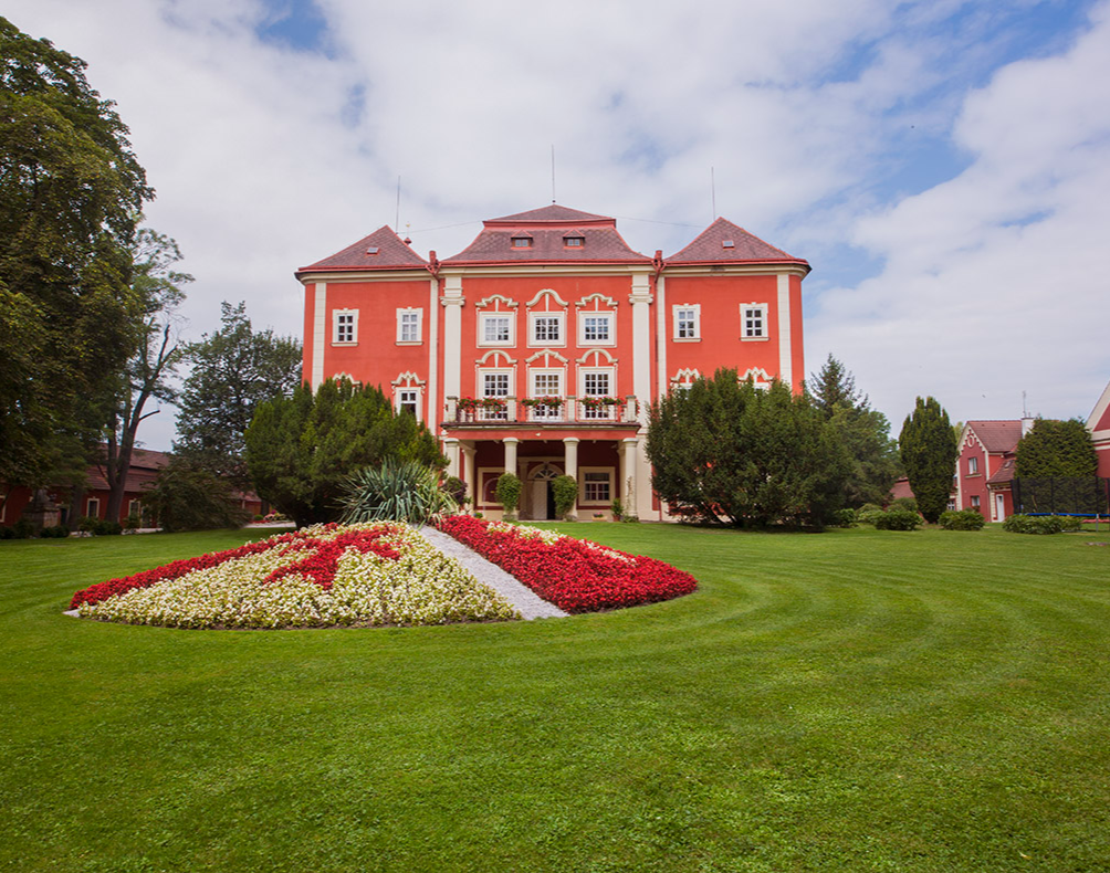Schlosshotels Detenice, Tschechien